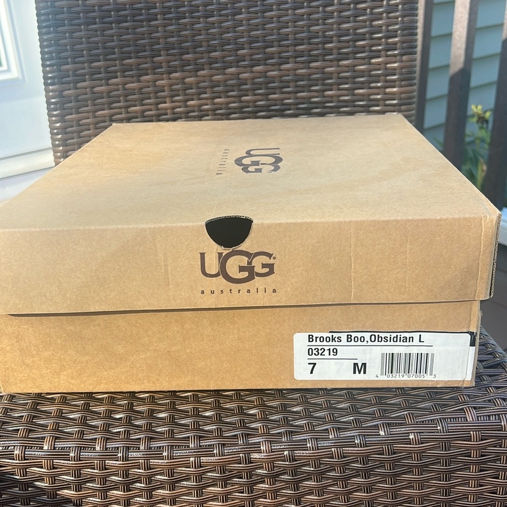 Ugg brooks boot size women 7